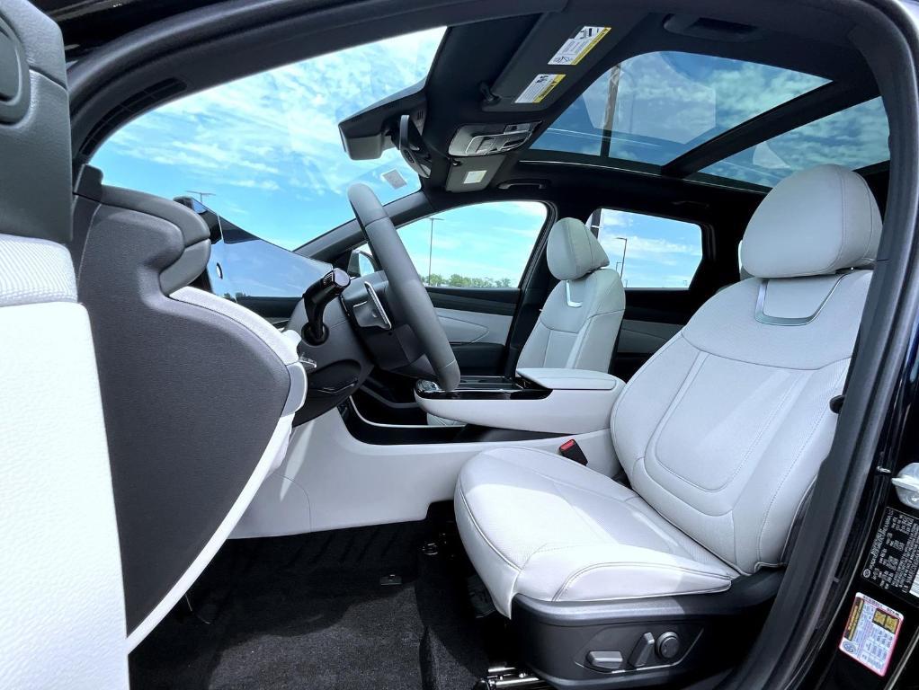 new 2025 Hyundai Tucson car, priced at $40,979