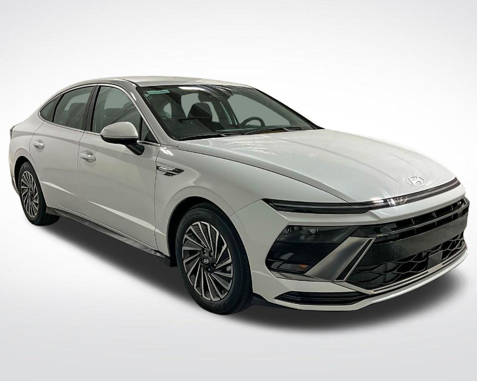 new 2025 Hyundai Sonata Hybrid car, priced at $32,954