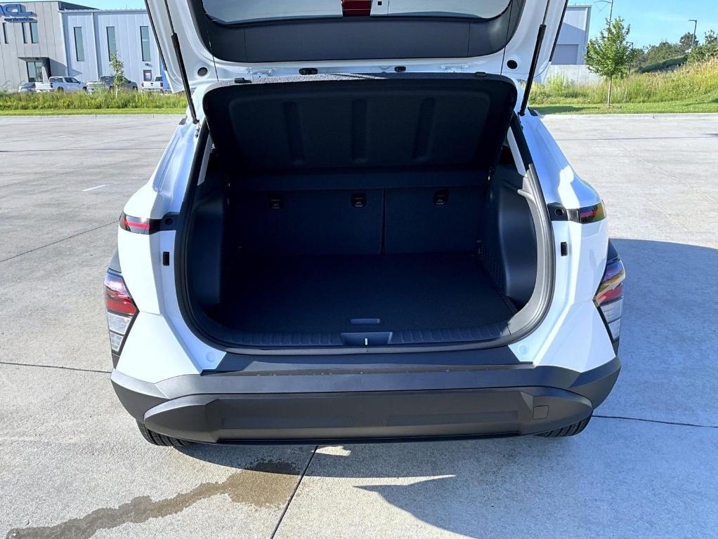 new 2025 Hyundai Kona car, priced at $27,671