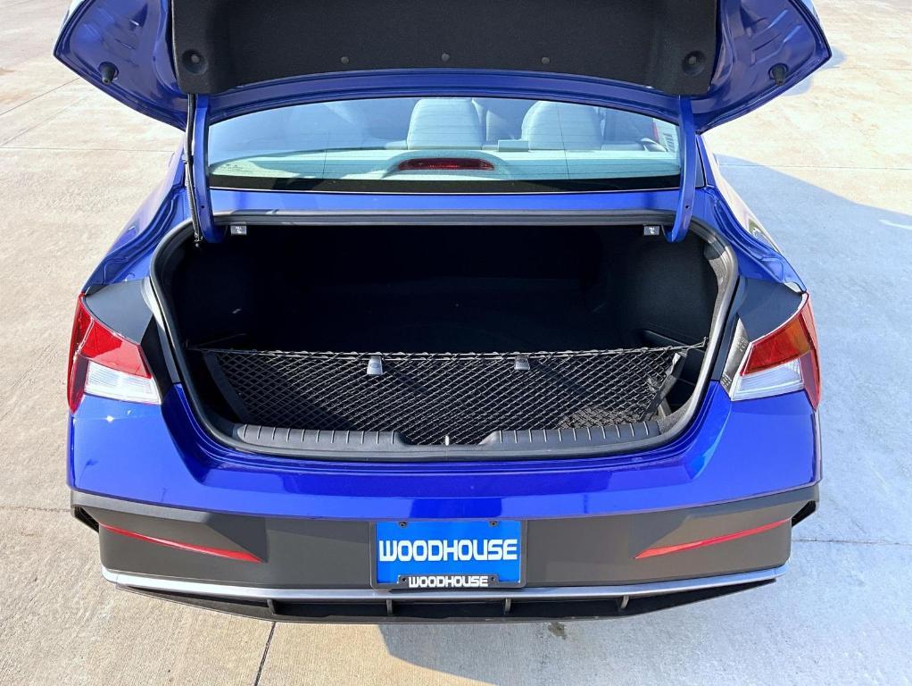 new 2025 Hyundai Elantra car, priced at $23,004