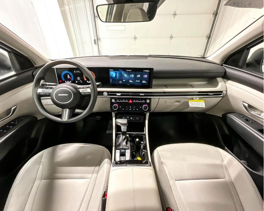 new 2025 Hyundai Tucson car, priced at $33,225