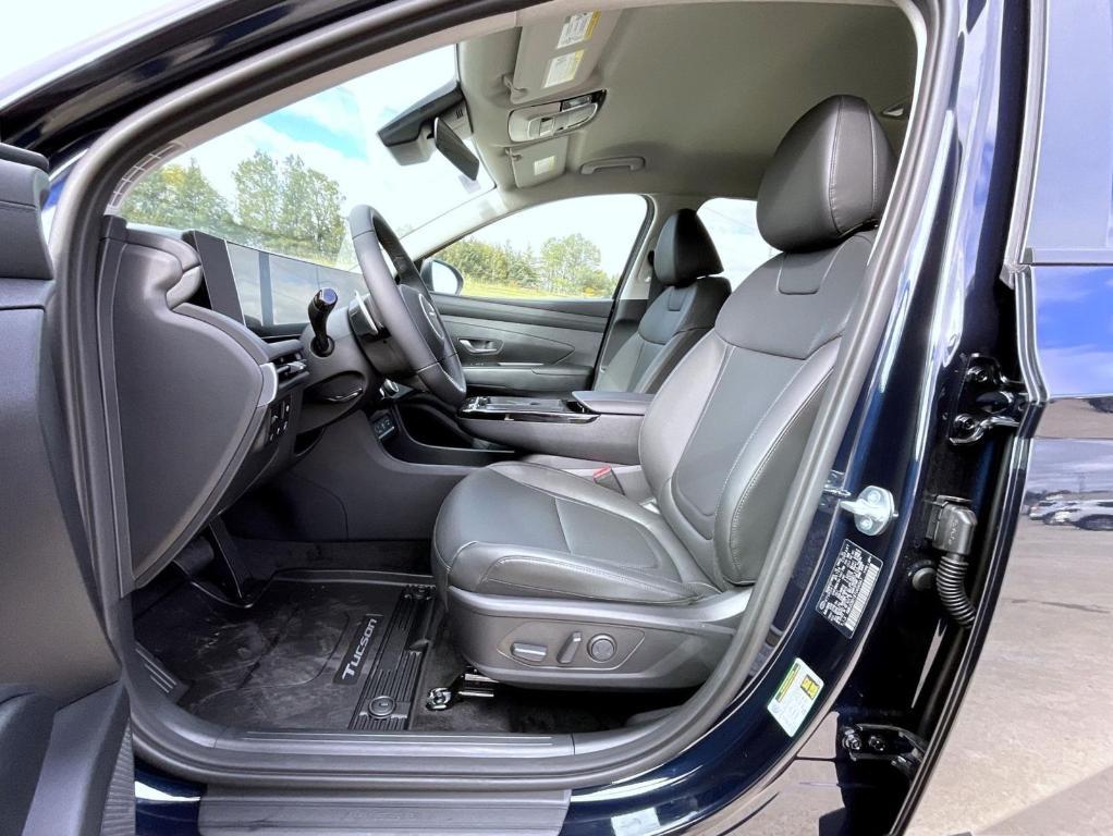 new 2026 Hyundai TUCSON Hybrid car, priced at $33,254