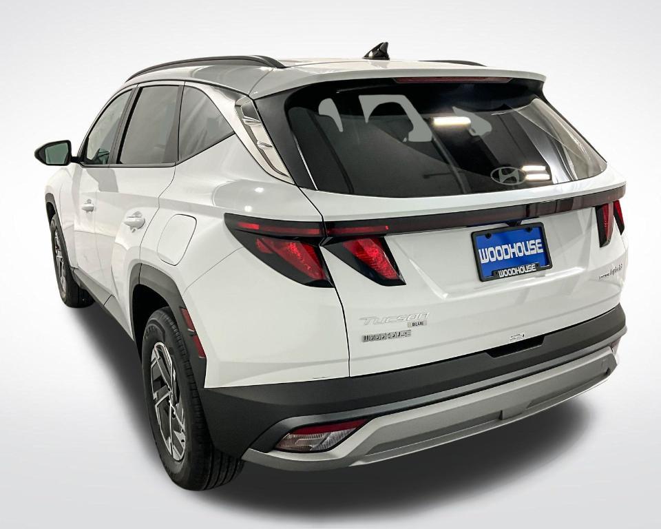 new 2025 Hyundai TUCSON Hybrid car, priced at $33,901