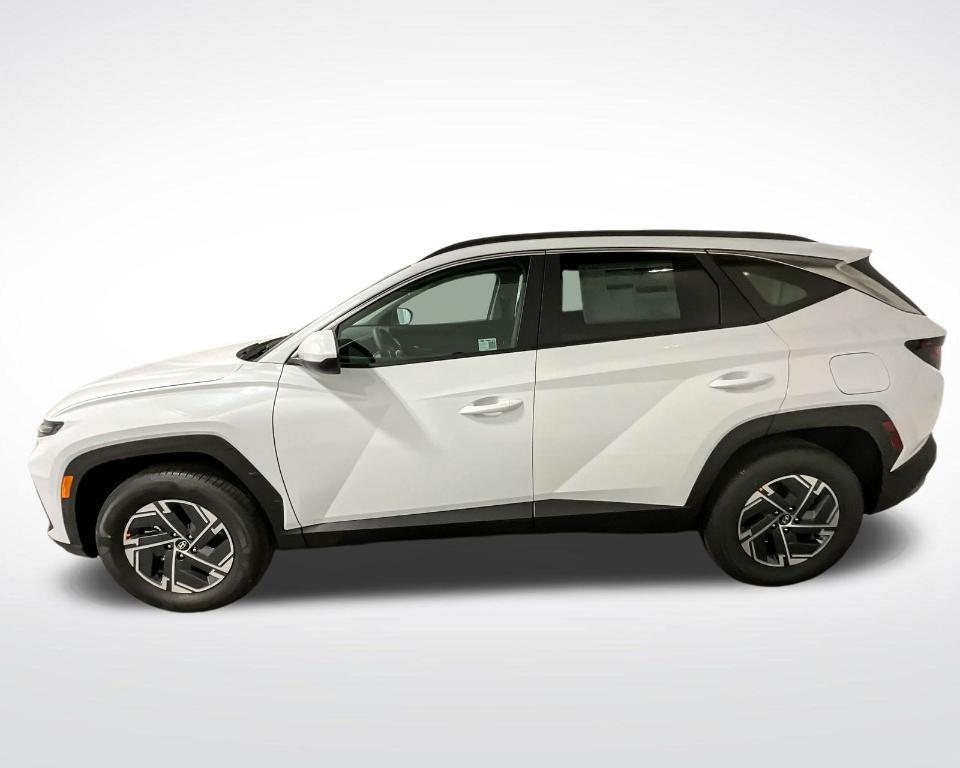 new 2025 Hyundai TUCSON Hybrid car, priced at $33,901