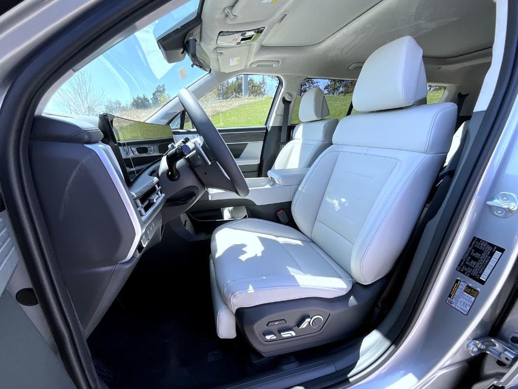 new 2025 Hyundai SANTA FE HEV car, priced at $50,634