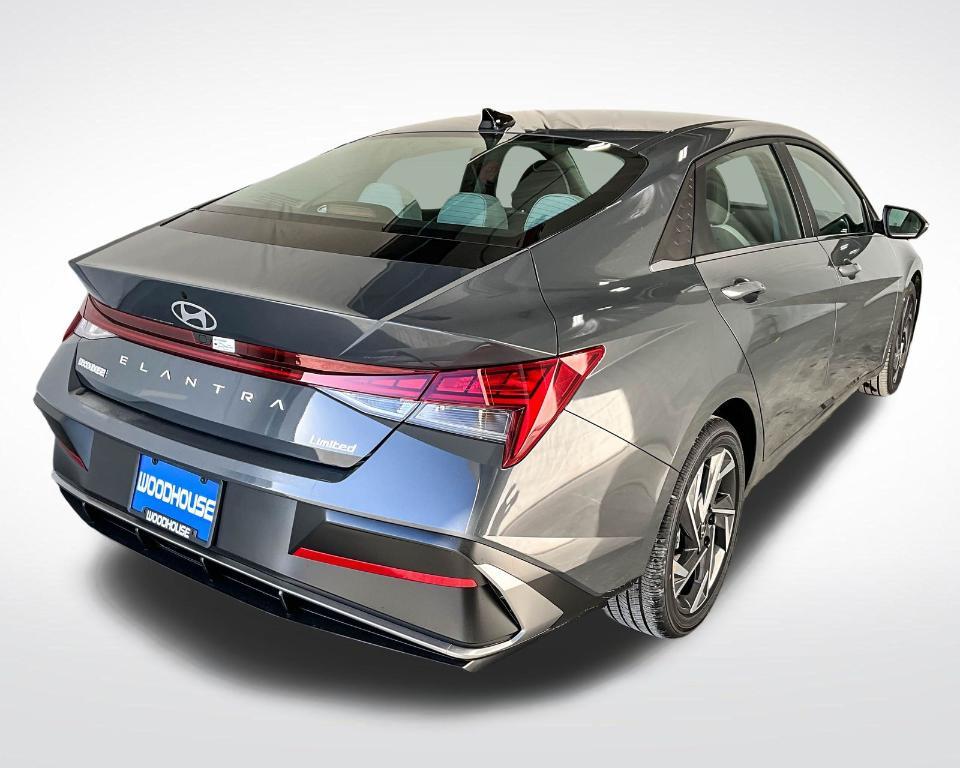 new 2025 Hyundai Elantra car, priced at $25,916