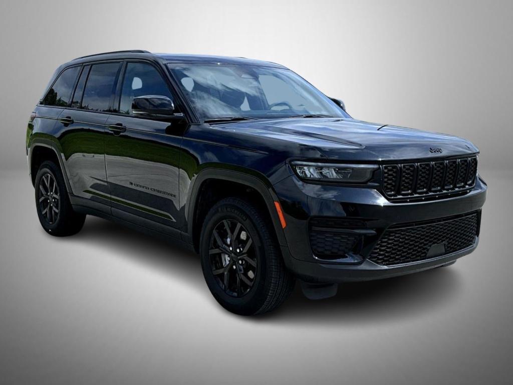 used 2024 Jeep Grand Cherokee car, priced at $33,112