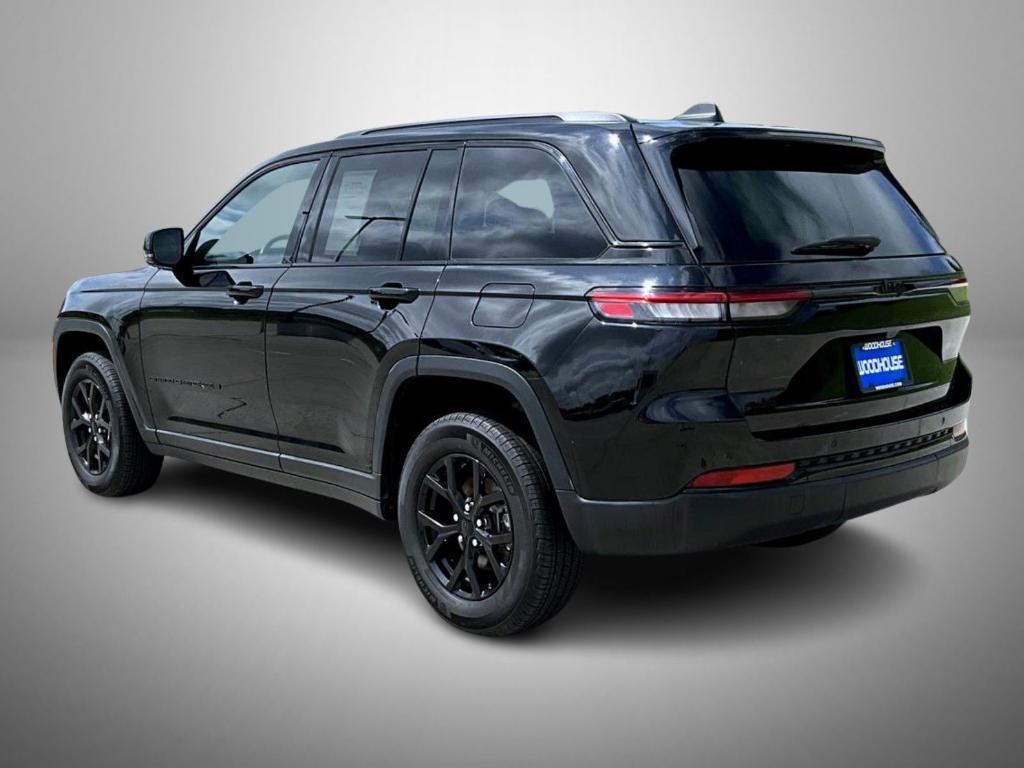 used 2024 Jeep Grand Cherokee car, priced at $33,112