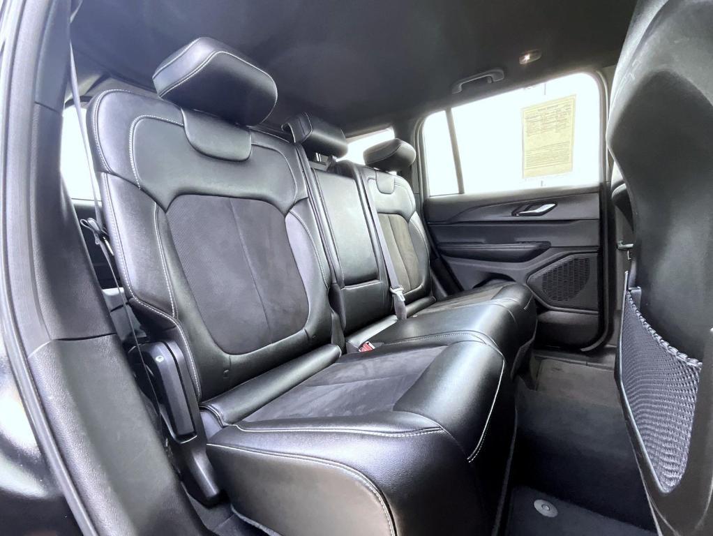 used 2024 Jeep Grand Cherokee car, priced at $33,112