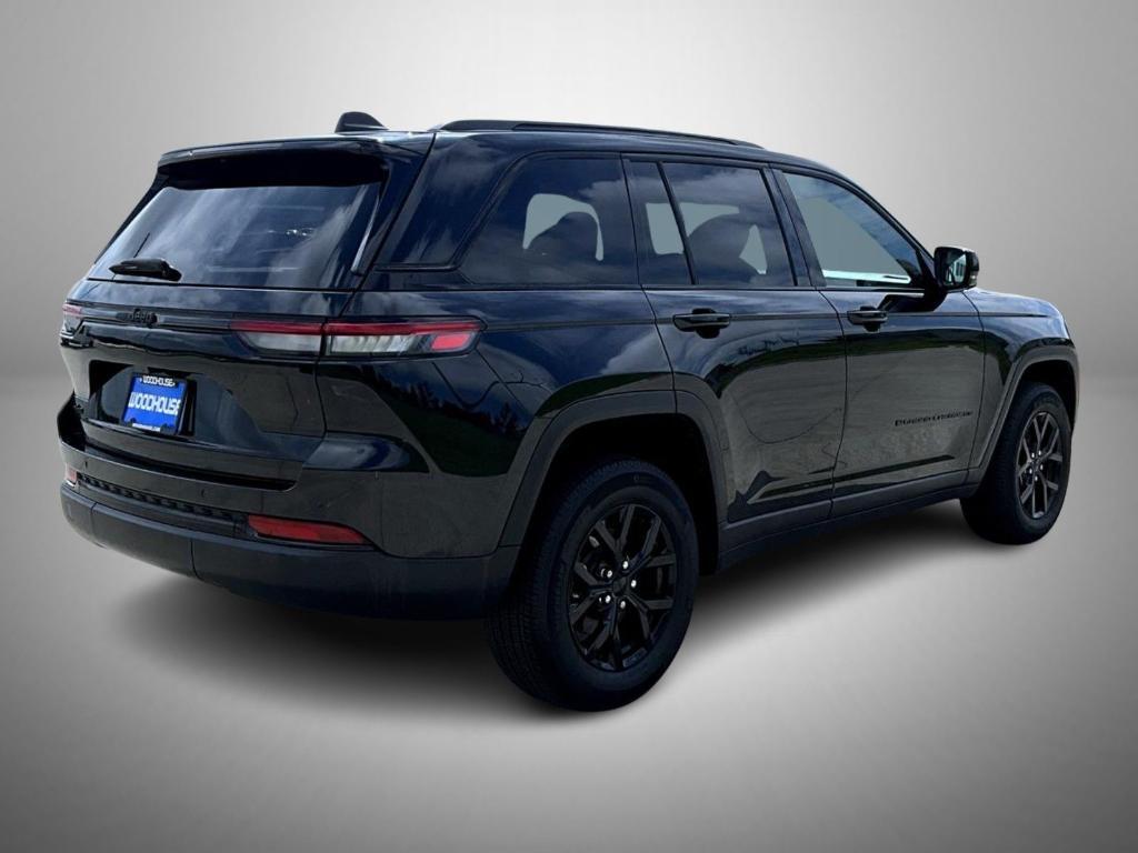 used 2024 Jeep Grand Cherokee car, priced at $33,112