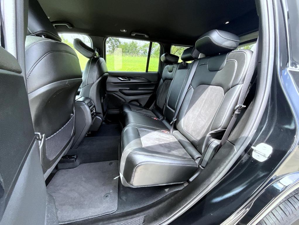 used 2024 Jeep Grand Cherokee car, priced at $33,112