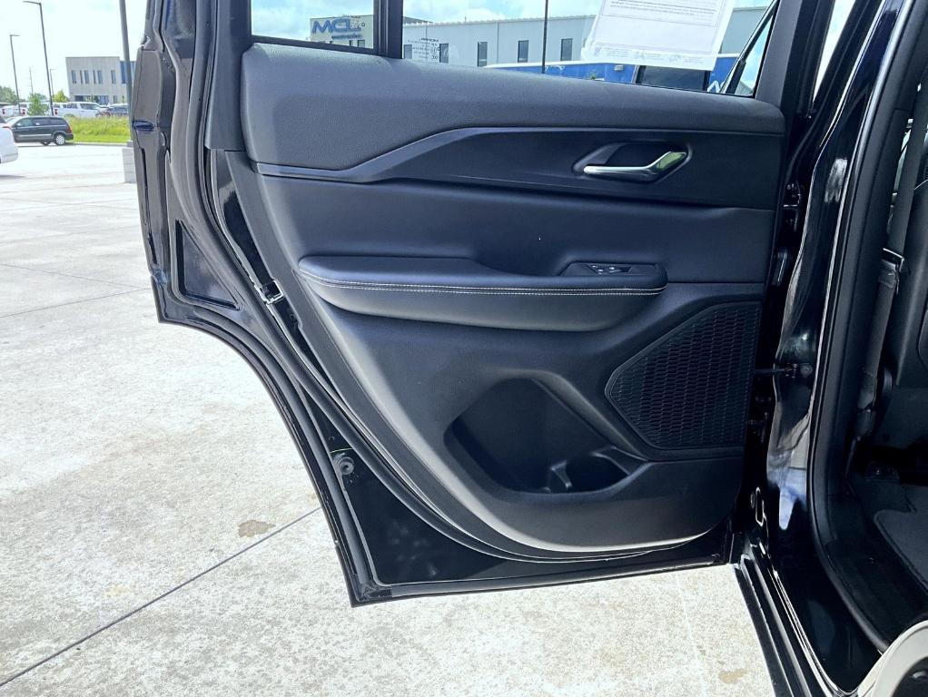 used 2024 Jeep Grand Cherokee car, priced at $33,112