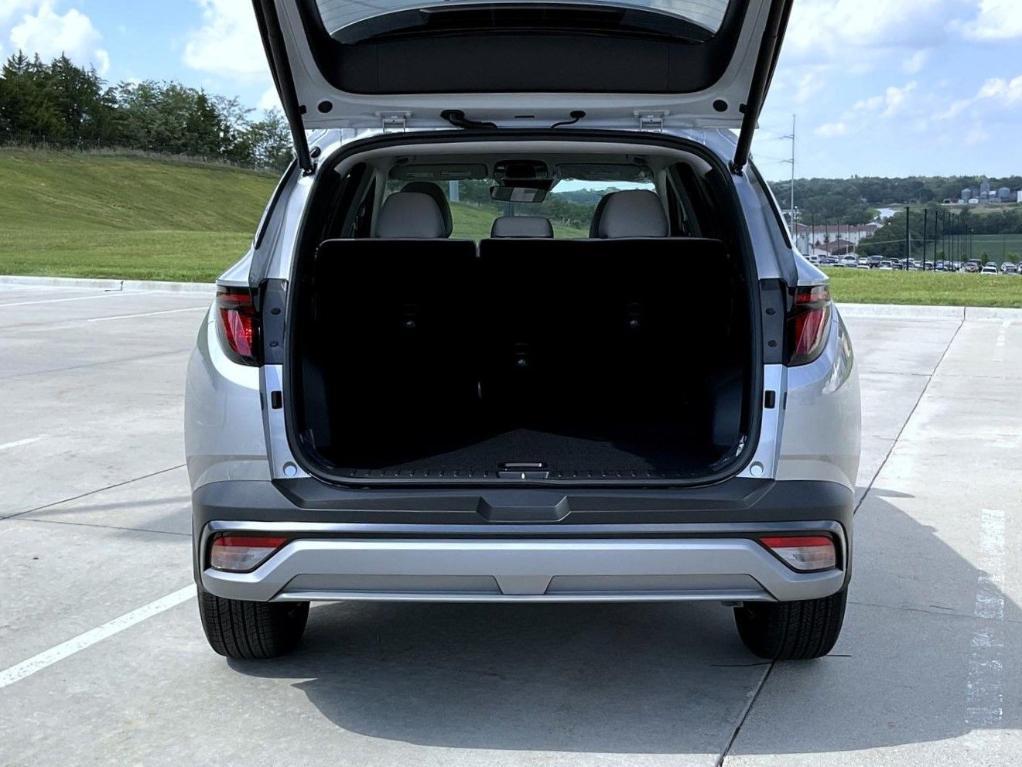new 2025 Hyundai Tucson car, priced at $32,270