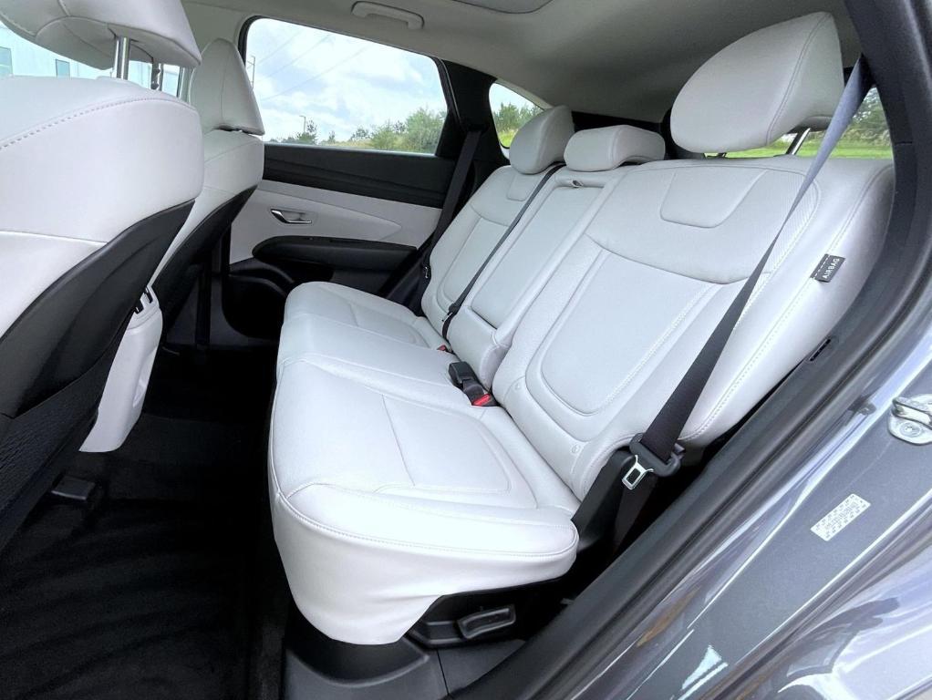 new 2025 Hyundai TUCSON Hybrid car, priced at $37,044