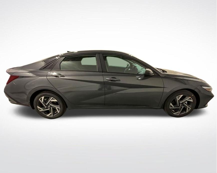 new 2025 Hyundai Elantra car, priced at $23,305