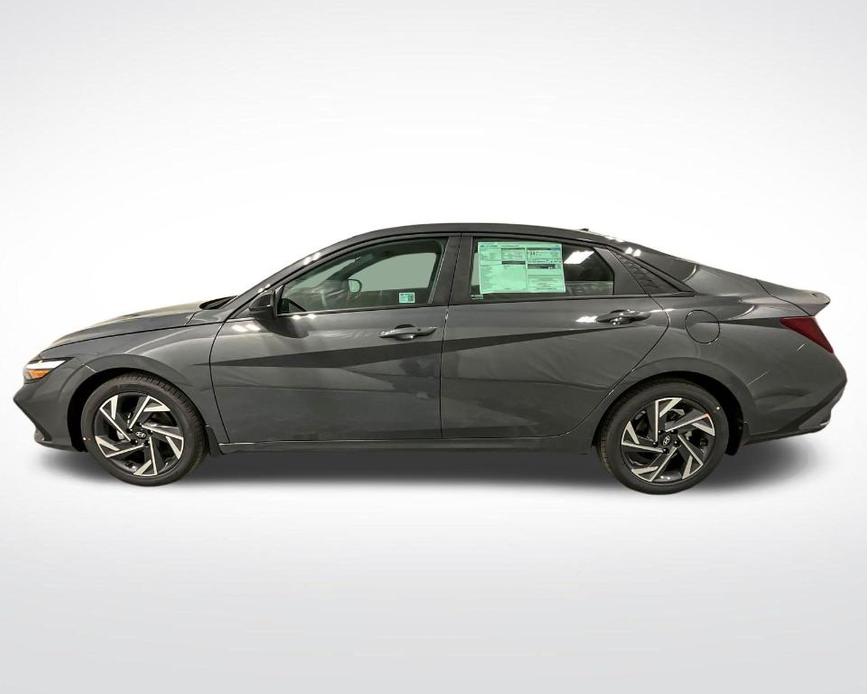 new 2025 Hyundai Elantra car, priced at $23,305