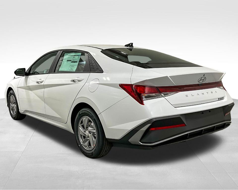 new 2025 Hyundai Elantra car, priced at $22,907