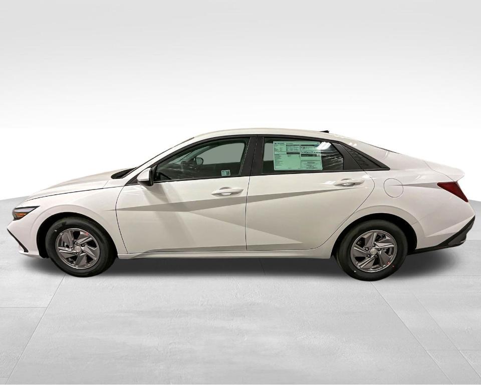 new 2025 Hyundai Elantra car, priced at $22,907