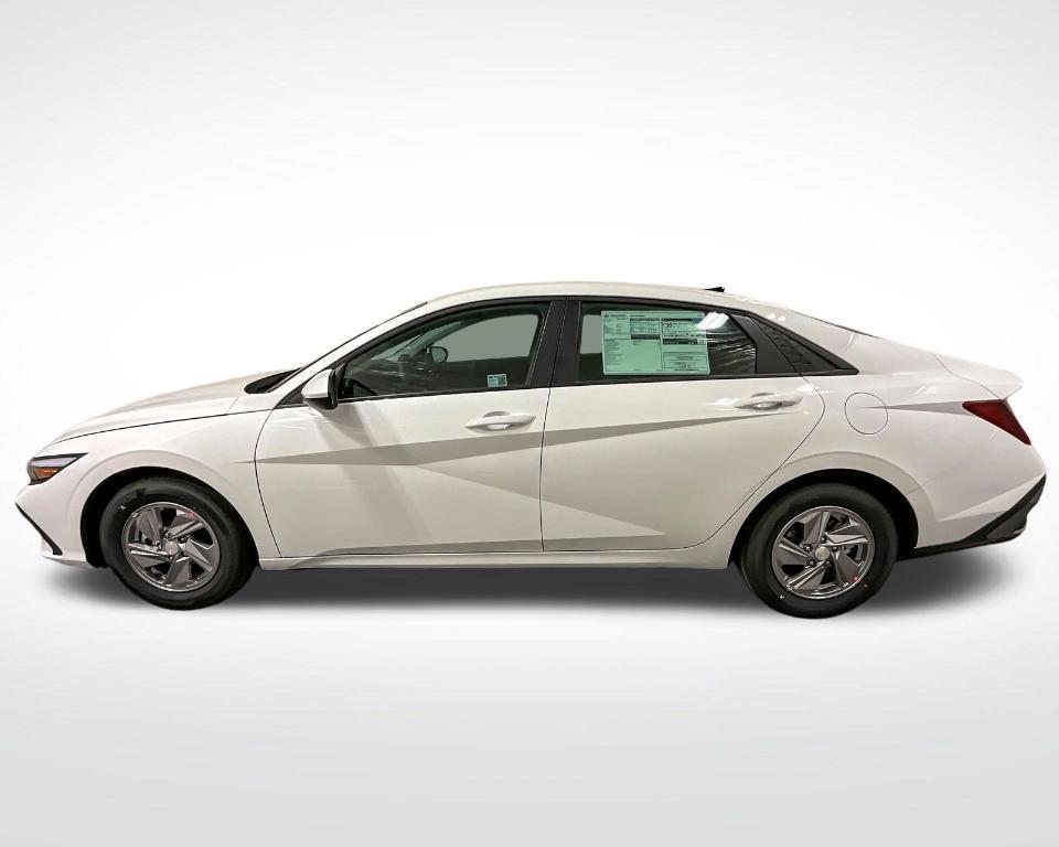 new 2025 Hyundai Elantra car, priced at $22,907