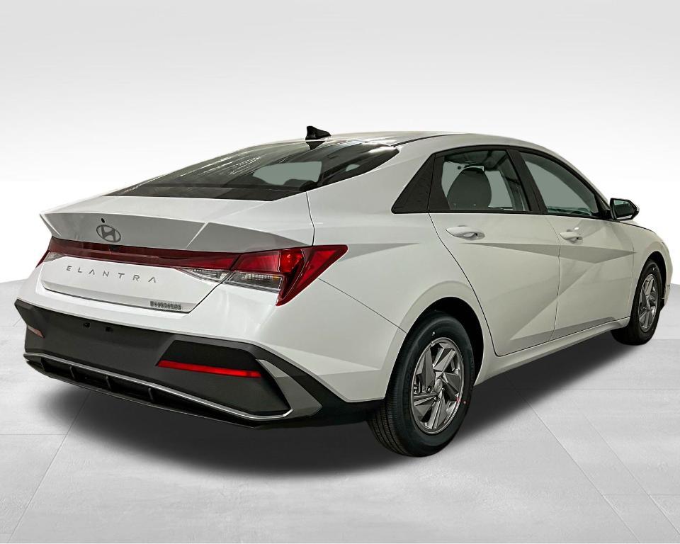 new 2025 Hyundai Elantra car, priced at $22,907