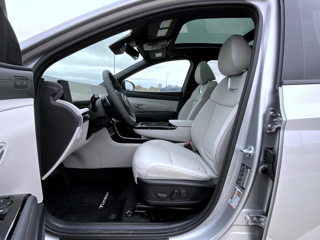 new 2026 Hyundai TUCSON Hybrid car, priced at $41,119