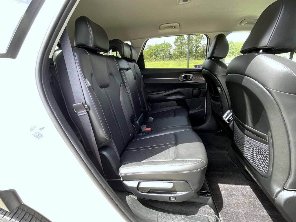 used 2024 Kia Sorento car, priced at $27,910