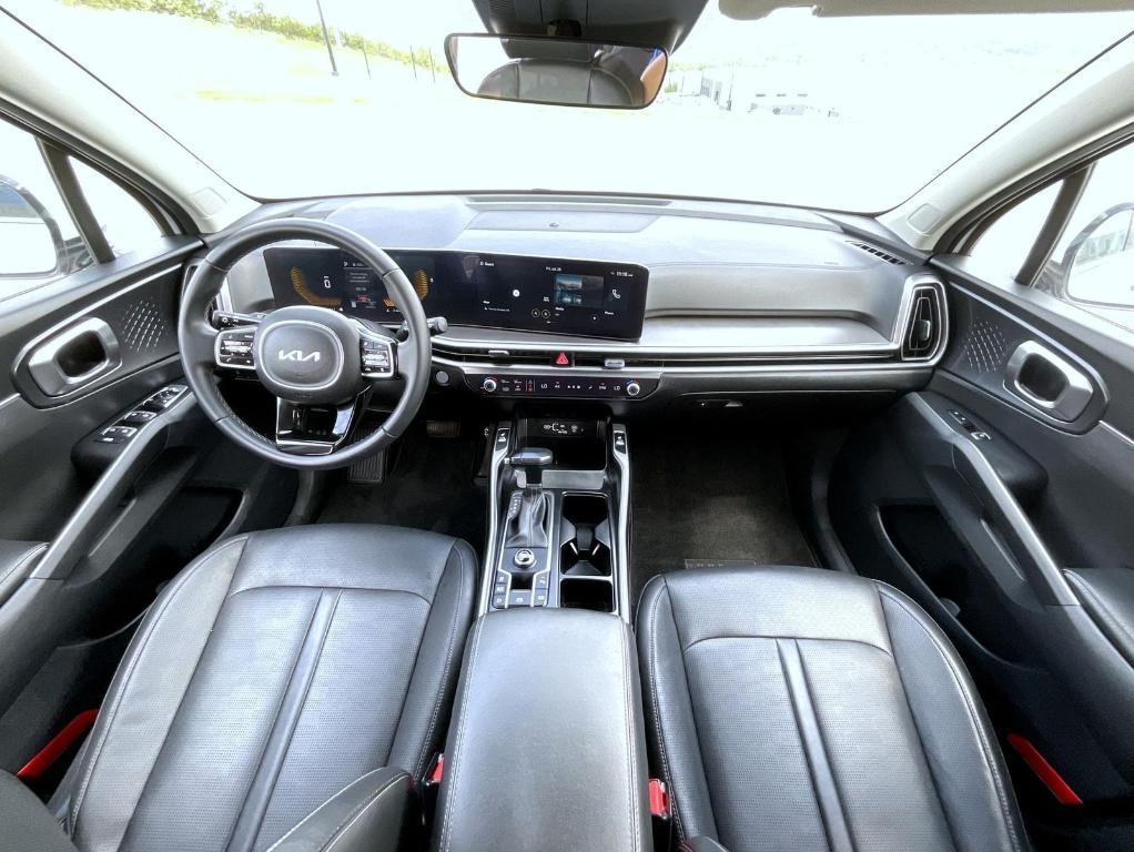 used 2024 Kia Sorento car, priced at $27,910