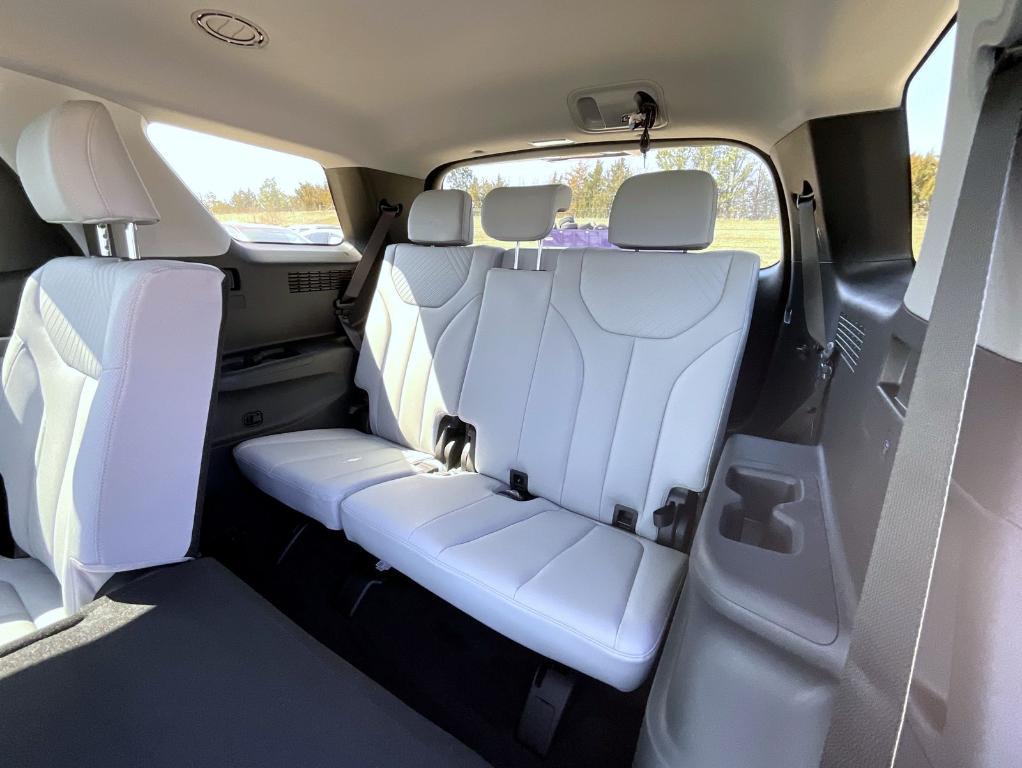new 2025 Hyundai Palisade car, priced at $47,844