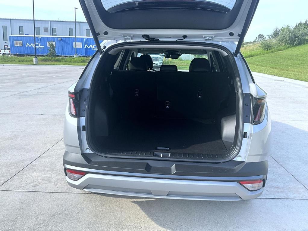 new 2025 Hyundai Tucson car, priced at $35,189