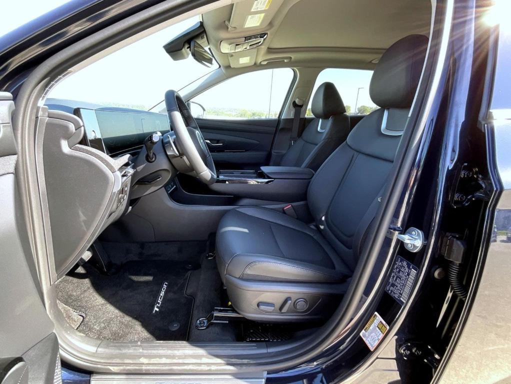 new 2025 Hyundai TUCSON Hybrid car, priced at $37,709