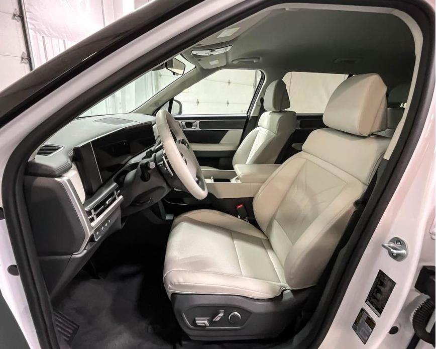 new 2025 Hyundai Santa Fe HEV car, priced at $39,636