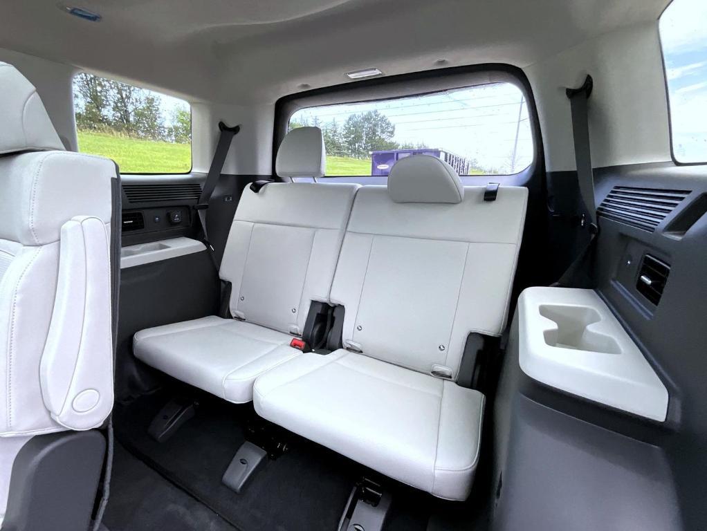 new 2025 Hyundai Santa Fe car, priced at $47,538