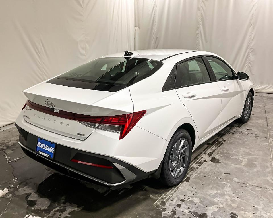 new 2025 Hyundai ELANTRA HEV car, priced at $23,384