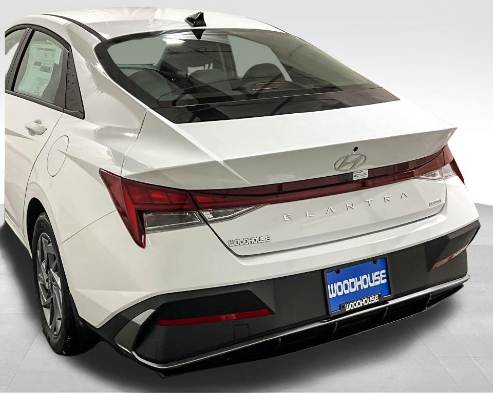new 2025 Hyundai ELANTRA HEV car, priced at $26,884