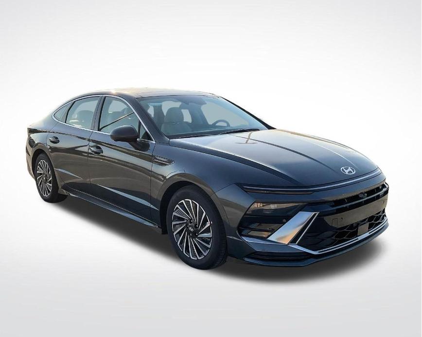 new 2025 Hyundai Sonata Hybrid car, priced at $38,459