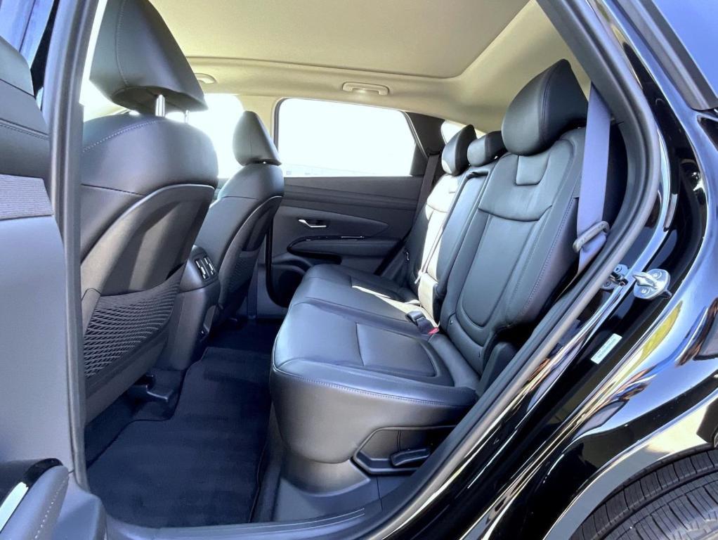 new 2025 Hyundai TUCSON Hybrid car, priced at $42,209