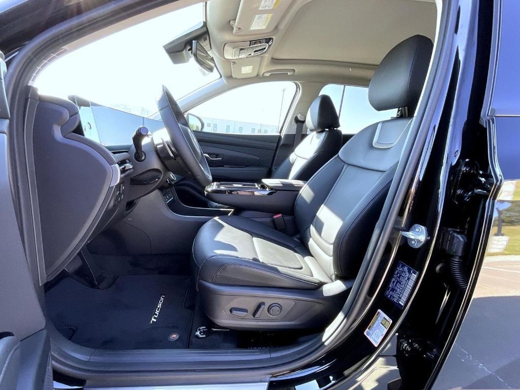 new 2025 Hyundai TUCSON Hybrid car, priced at $42,209