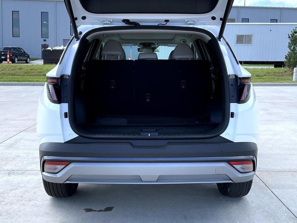 new 2025 Hyundai TUCSON Hybrid car, priced at $37,899