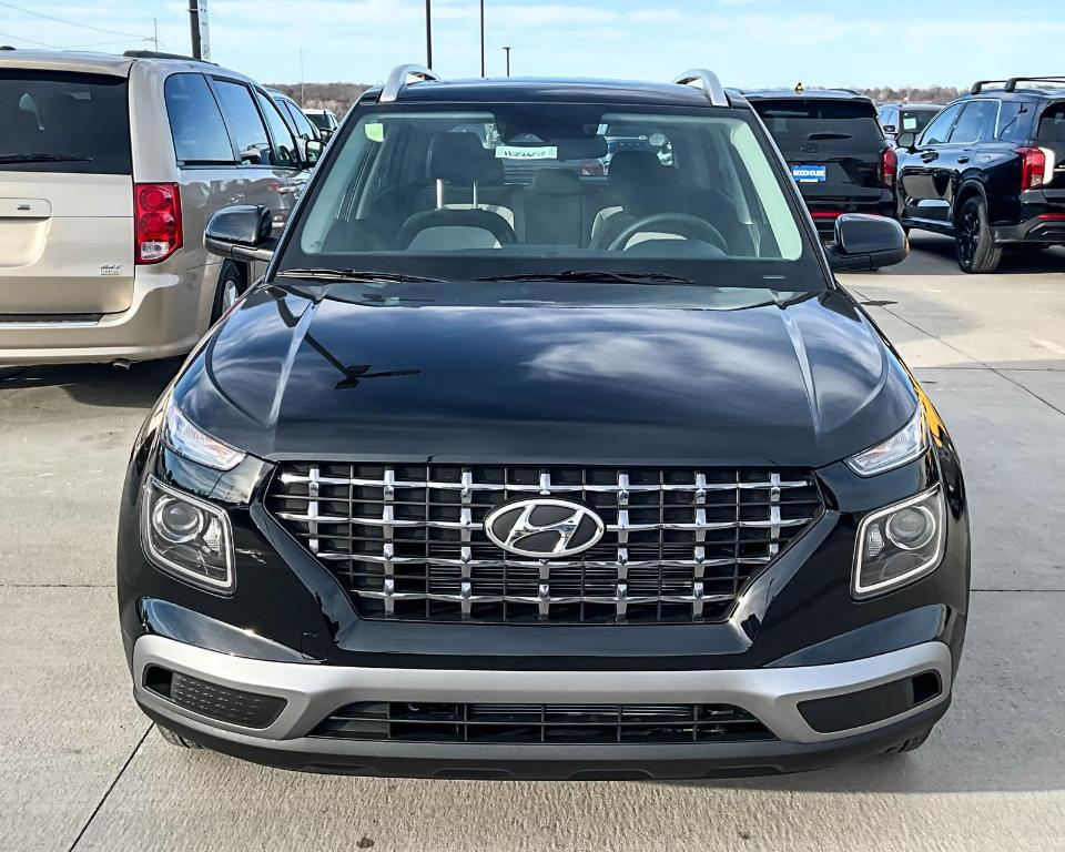 new 2025 Hyundai Venue car, priced at $22,066