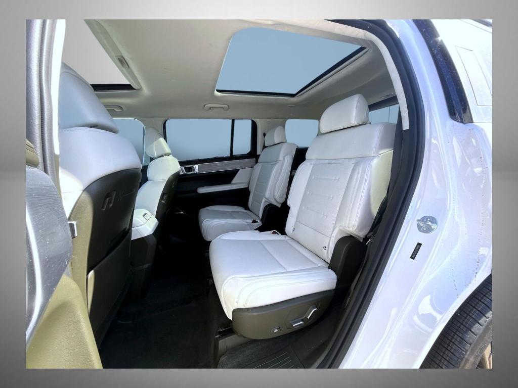 new 2025 Hyundai Santa Fe car, priced at $47,618