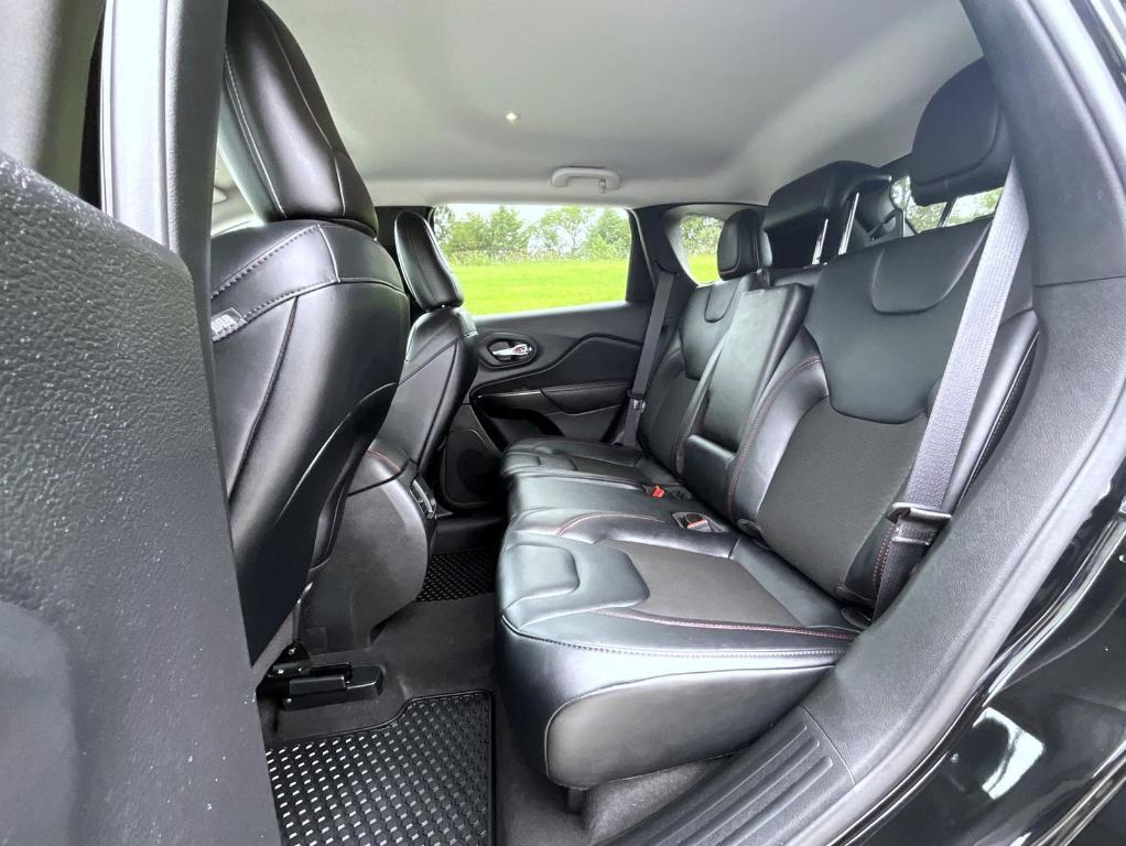 used 2022 Jeep Cherokee car, priced at $28,206