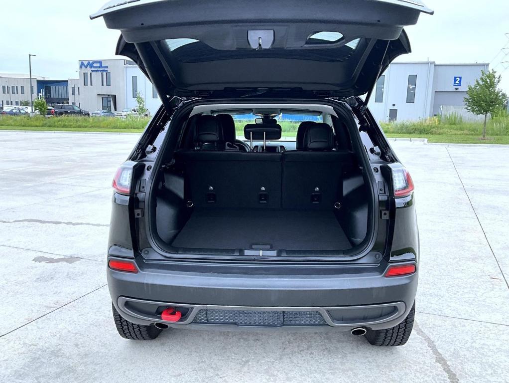 used 2022 Jeep Cherokee car, priced at $28,206