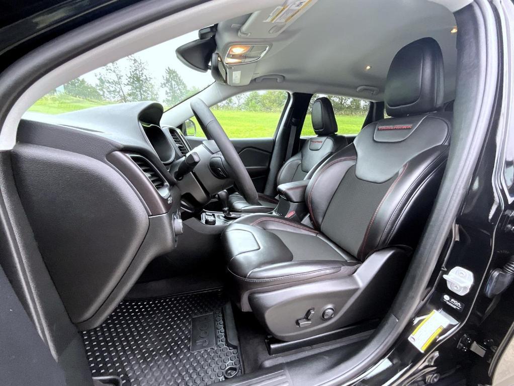 used 2022 Jeep Cherokee car, priced at $28,206