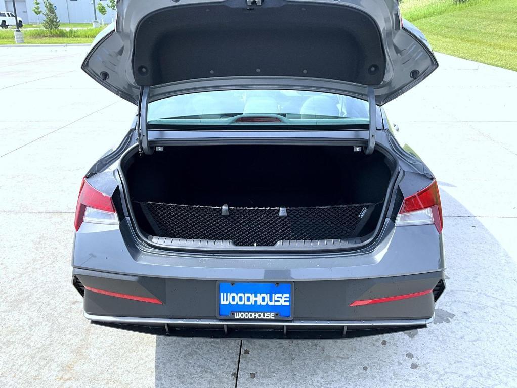 new 2025 Hyundai Elantra car, priced at $23,059