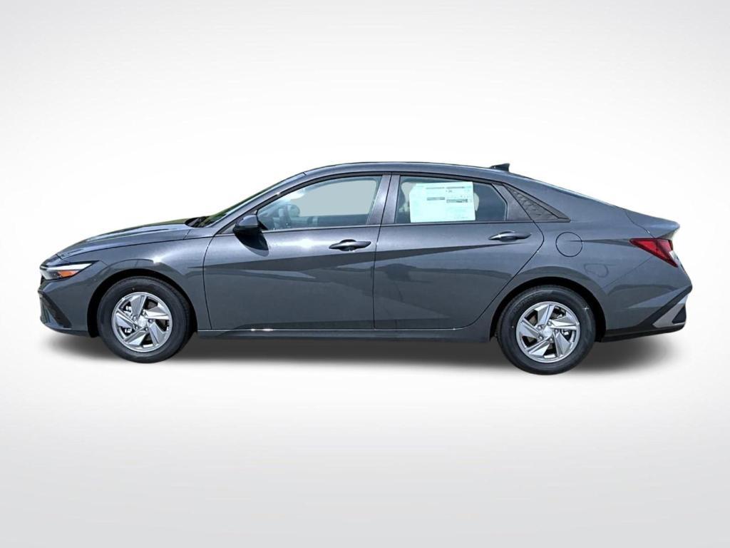 new 2025 Hyundai Elantra car, priced at $23,059