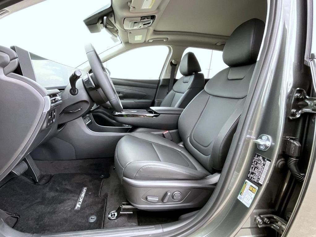 new 2025 Hyundai TUCSON Hybrid car, priced at $36,325