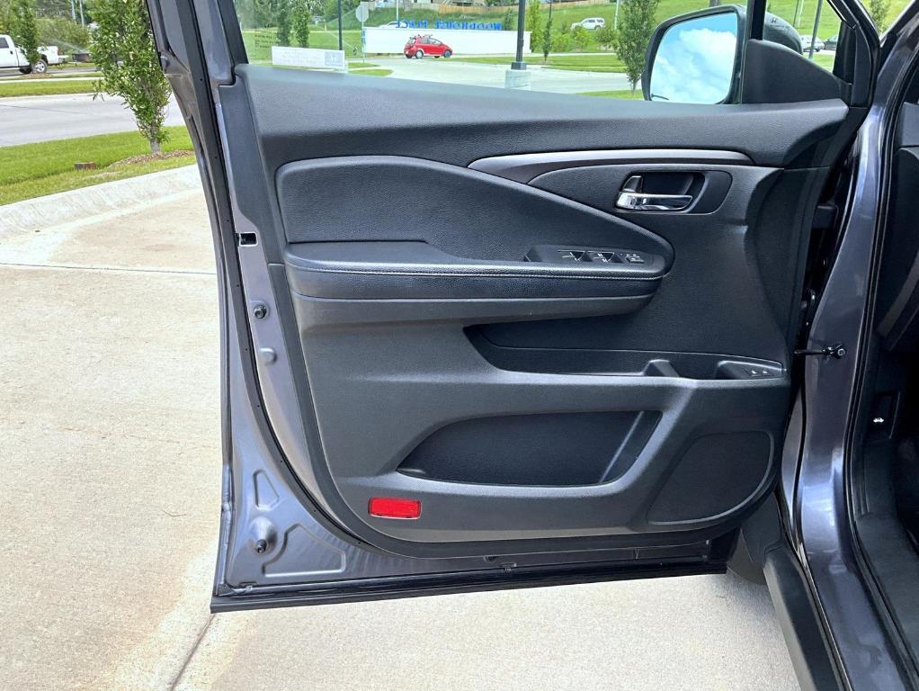 used 2018 Honda Pilot car, priced at $22,214