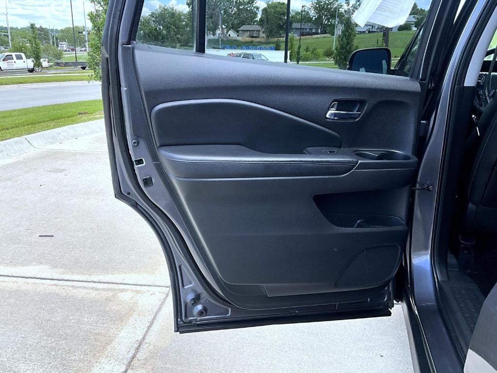 used 2018 Honda Pilot car, priced at $22,214