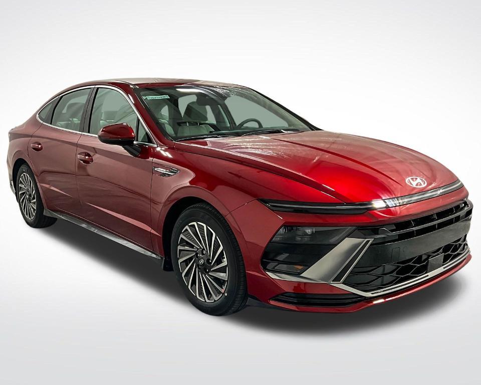 new 2025 Hyundai Sonata Hybrid car, priced at $32,677