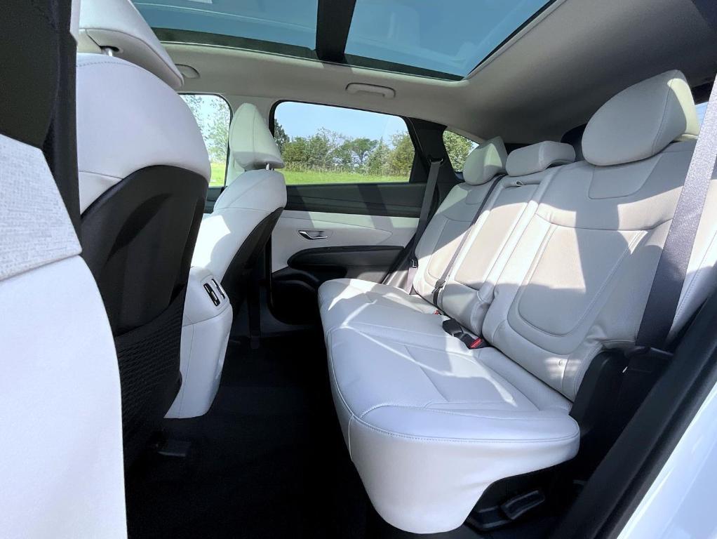 new 2025 Hyundai TUCSON Hybrid car, priced at $37,514